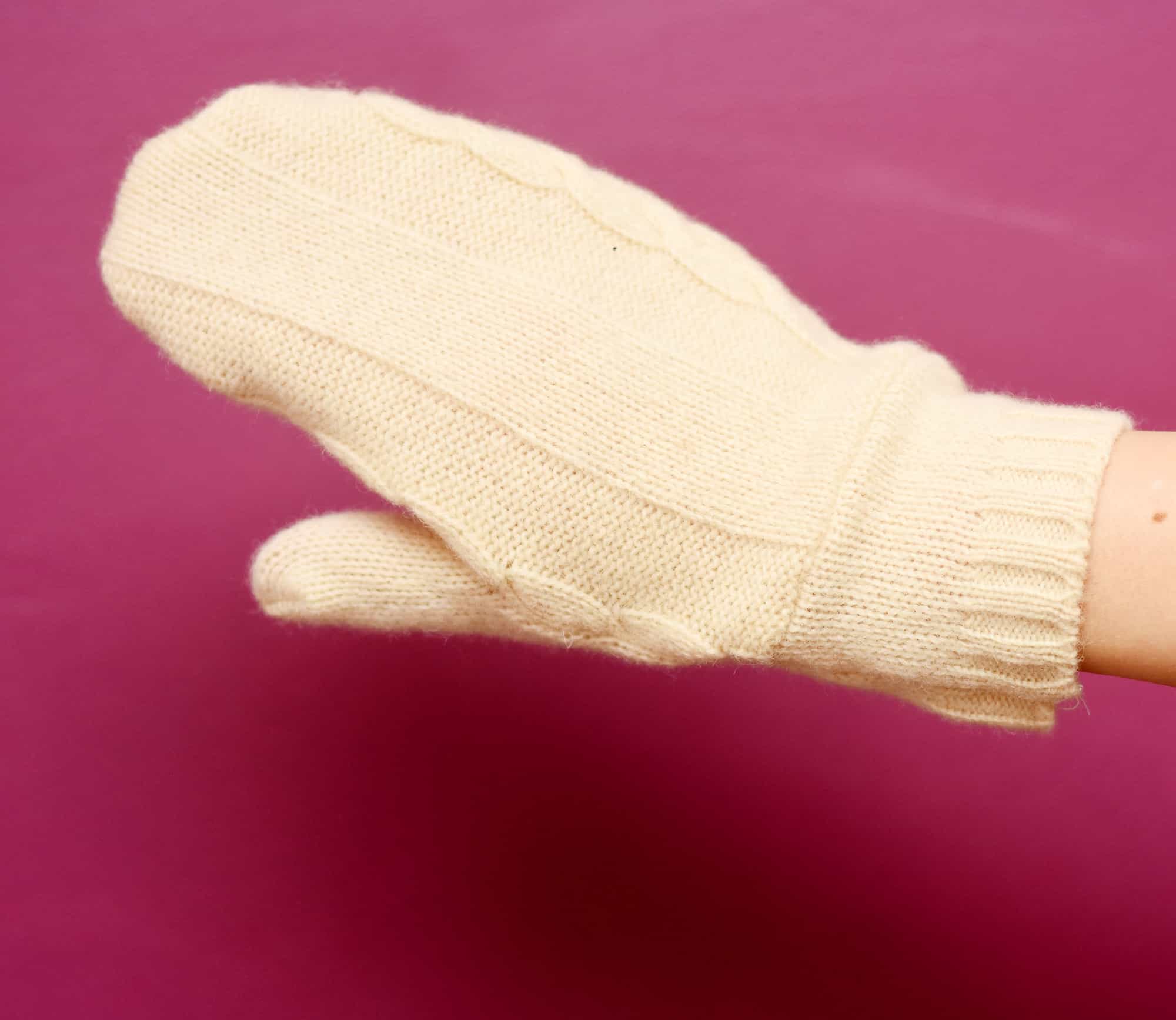 How to sew mittens using a recycled sweater Last Stitch