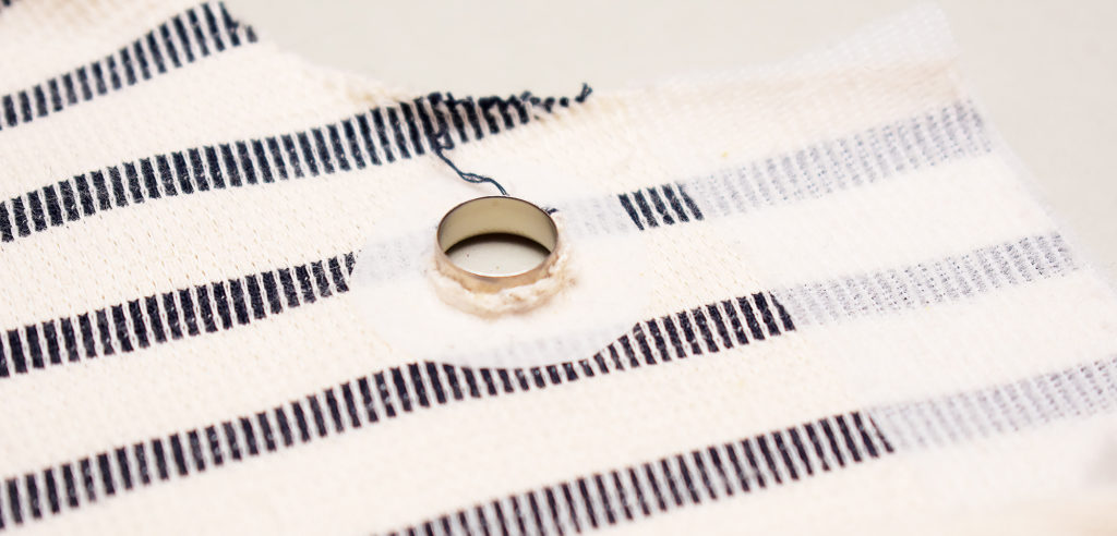 adding eyelets to fabric