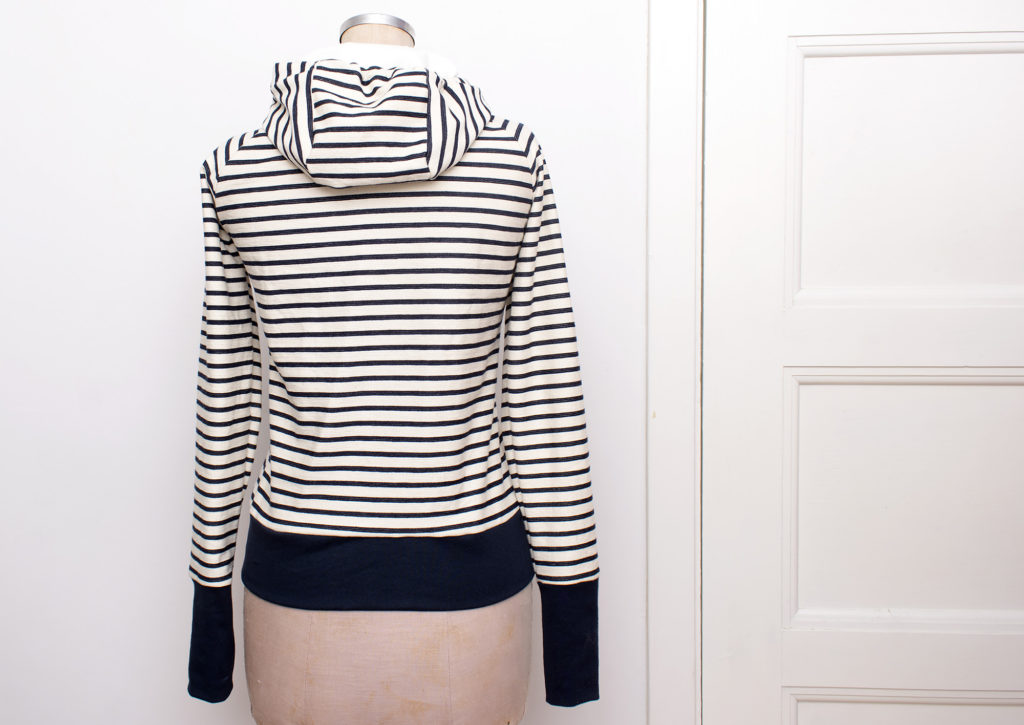 striped-hoodie_013