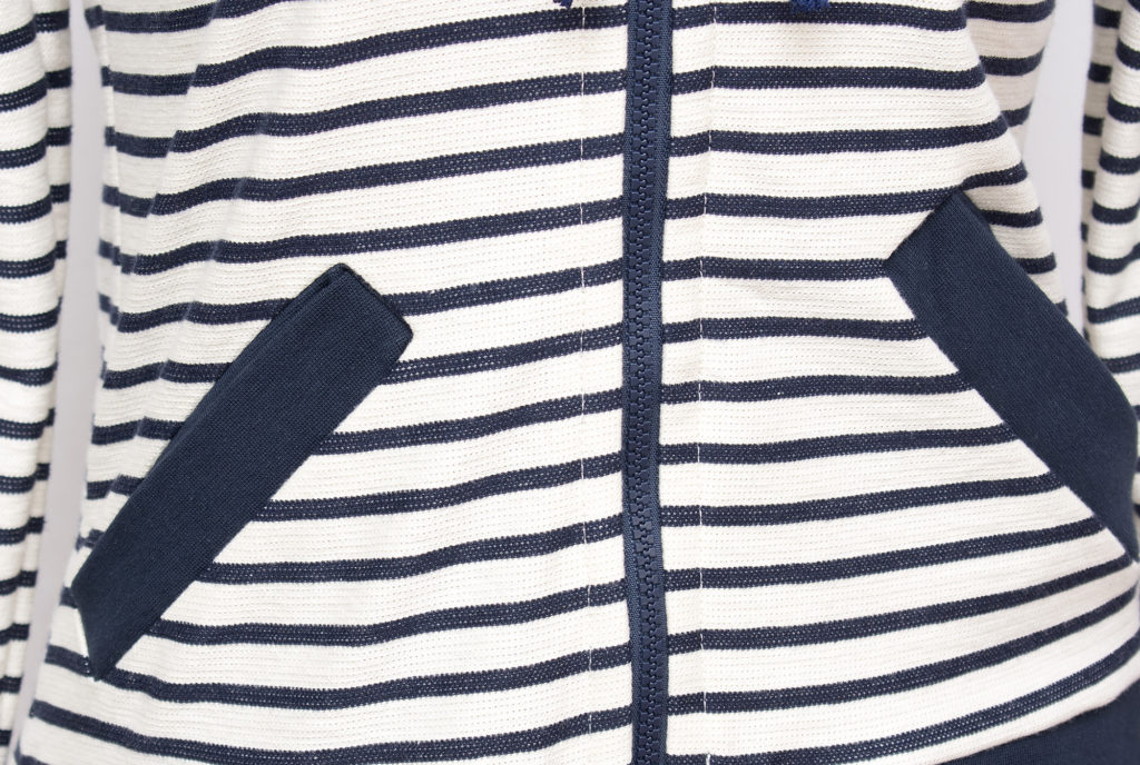 striped-hoodie_016