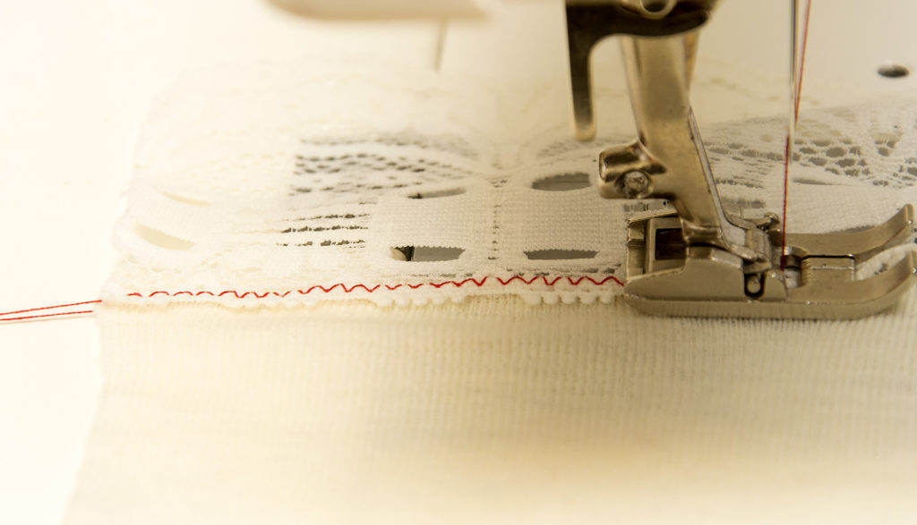 sewing-lace_20161013_2926