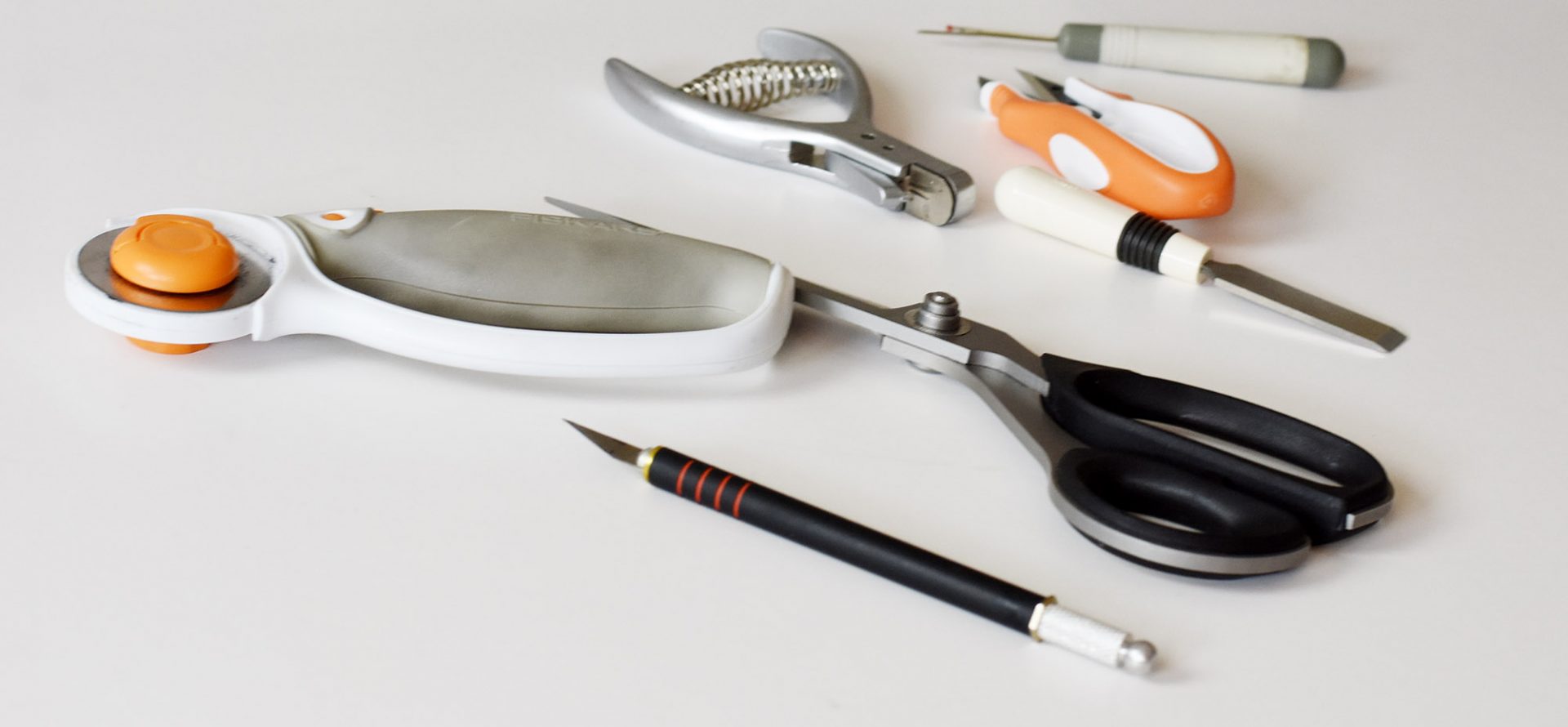 What are the Best Cutting Tools for Sewing The Last Stitch