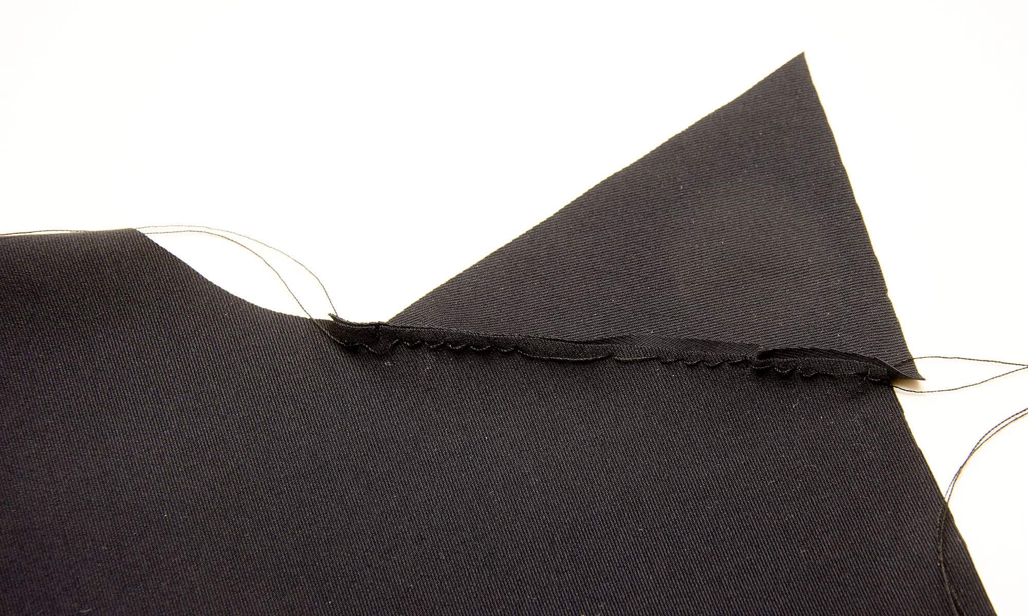 sewingleggingsgussettutorial12 The Last Stitch